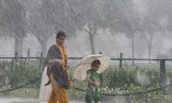 కేరళను తాకిన నైరుతి రుతుపవనాలు