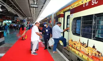 ఆధ్మాత్మిక యాత్ర కోసం తెలుగు రాష్ట్రాల ప్రత్యేక రైళ్లు