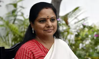 బీఆర్ఎస్ పార్టీని బీజేపీలో విలీనం చేసే కుట్ర జరుగుతోంది బీఆర్ఎస్ పార్టీని బీజేపీలో విలీనం చేసే కుట్ర జరుగుతోంది