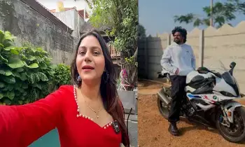 శత్రు దేశానికి యూట్యూబర్ల సహకారం?