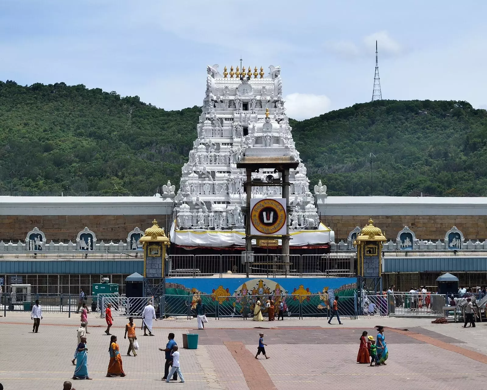 Devotional: తిరుపతి శ్రీవారి మెట్టు వద్ద ఇచ్చే దివ్యదర్శనం టోకెన్ల జారీ కౌంటర్లు తాత్కాలికంగా మార్పు Devotional: తిరుపతి శ్రీవారి మెట్టు వద్ద ఇచ్చే దివ్యదర్శనం టోకెన్ల జారీ కౌంటర్లు తాత్కాలికంగా మార్పు