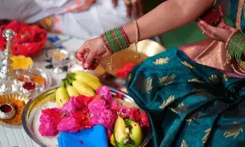Devotional: పూజలో భార్య.. భర్తకు ఏ వైపు కూర్చోవాలి?