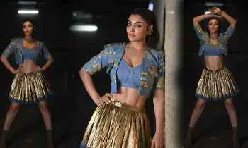ఆకాంక్ష పురి అందాల సెగలు