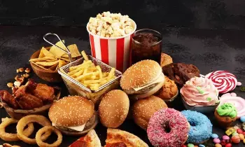 Junk Food: జంక్ ఫుడ్ లాగిస్తున్నారా? అయితే ఈ విషయం తెలుసుకోండి Junk Food: జంక్ ఫుడ్ లాగిస్తున్నారా? అయితే ఈ విషయం తెలుసుకోండి