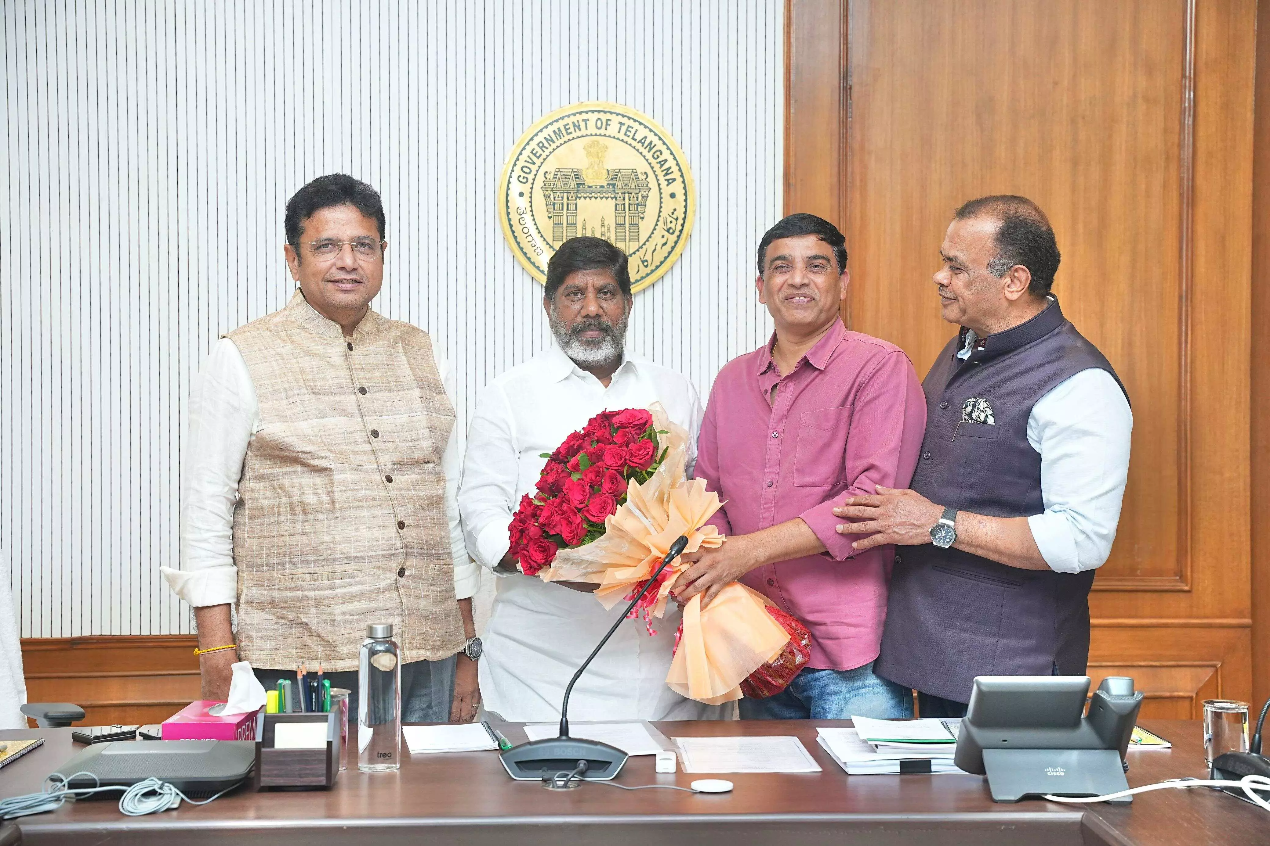 సినీ సిటీకి రాజధానిగా హైదరాబాదు - డిప్యూటీ సీఎం భట్టి సినీ సిటీకి రాజధానిగా హైదరాబాదు - డిప్యూటీ సీఎం భట్టి