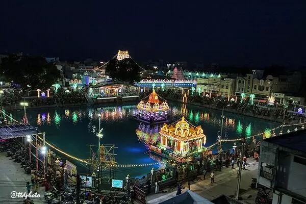 Tiruchanur: వైభవంగా ముగిసిన పద్మావతీ అమ్మవారి తెప్పోత్సవాలు Tiruchanur: వైభవంగా ముగిసిన పద్మావతీ అమ్మవారి తెప్పోత్సవాలు