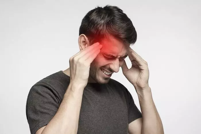 Headache: తలనొప్పితో బాధపడుతున్నారా..? ఈ చిట్కాలతో చెక్ చెప్పండి Headache: తలనొప్పితో బాధపడుతున్నారా..? ఈ చిట్కాలతో చెక్ చెప్పండి