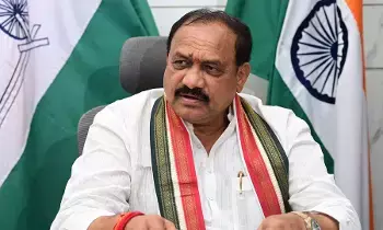 మంత్రుల ప్రకటనలపై పీసీసీ చీఫ్ ఆగ్రహం