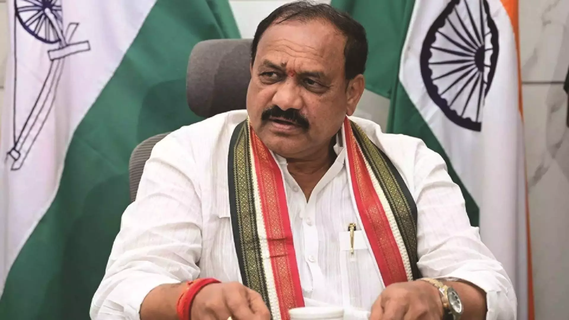 రాజకీయ కుట్రలో భాగాంగానే ఫోన్ ట్యాపింగ్ - పీసీసీ చీఫ్ రాజకీయ కుట్రలో భాగాంగానే ఫోన్ ట్యాపింగ్ - పీసీసీ చీఫ్