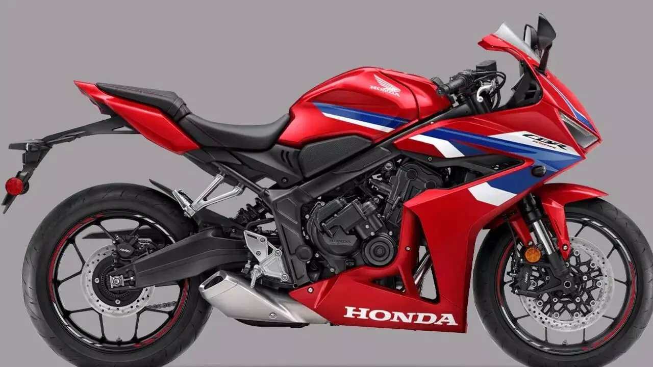 E-Clutch Bike : క్లచ్ లేకుండానే స్పోర్ట్స్ బైక్ రైడ్.. మార్కెట్లోకి లేటెస్ట్ టెక్నాలజీ E-Clutch Bike : క్లచ్ లేకుండానే స్పోర్ట్స్ బైక్ రైడ్.. మార్కెట్లోకి లేటెస్ట్ టెక్నాలజీ
