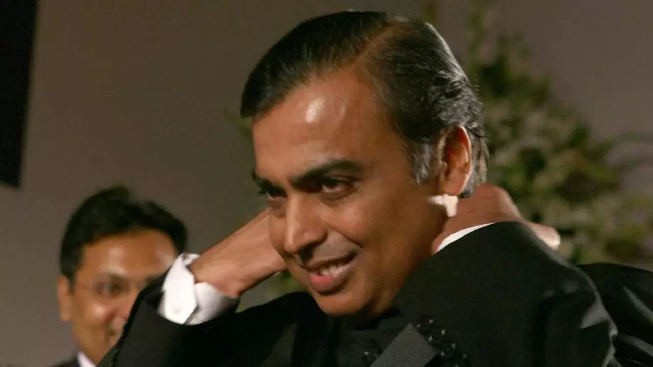 Mukesh Ambani : ముఖేష్ అంబానీ తెలివికి హ్యాట్సాఫ్ అనాల్సిందే.. రూ.500 కోట్లతో రూ.9,000 కోట్ల లాభం Mukesh Ambani : ముఖేష్ అంబానీ తెలివికి హ్యాట్సాఫ్ అనాల్సిందే.. రూ.500 కోట్లతో రూ.9,000 కోట్ల లాభం