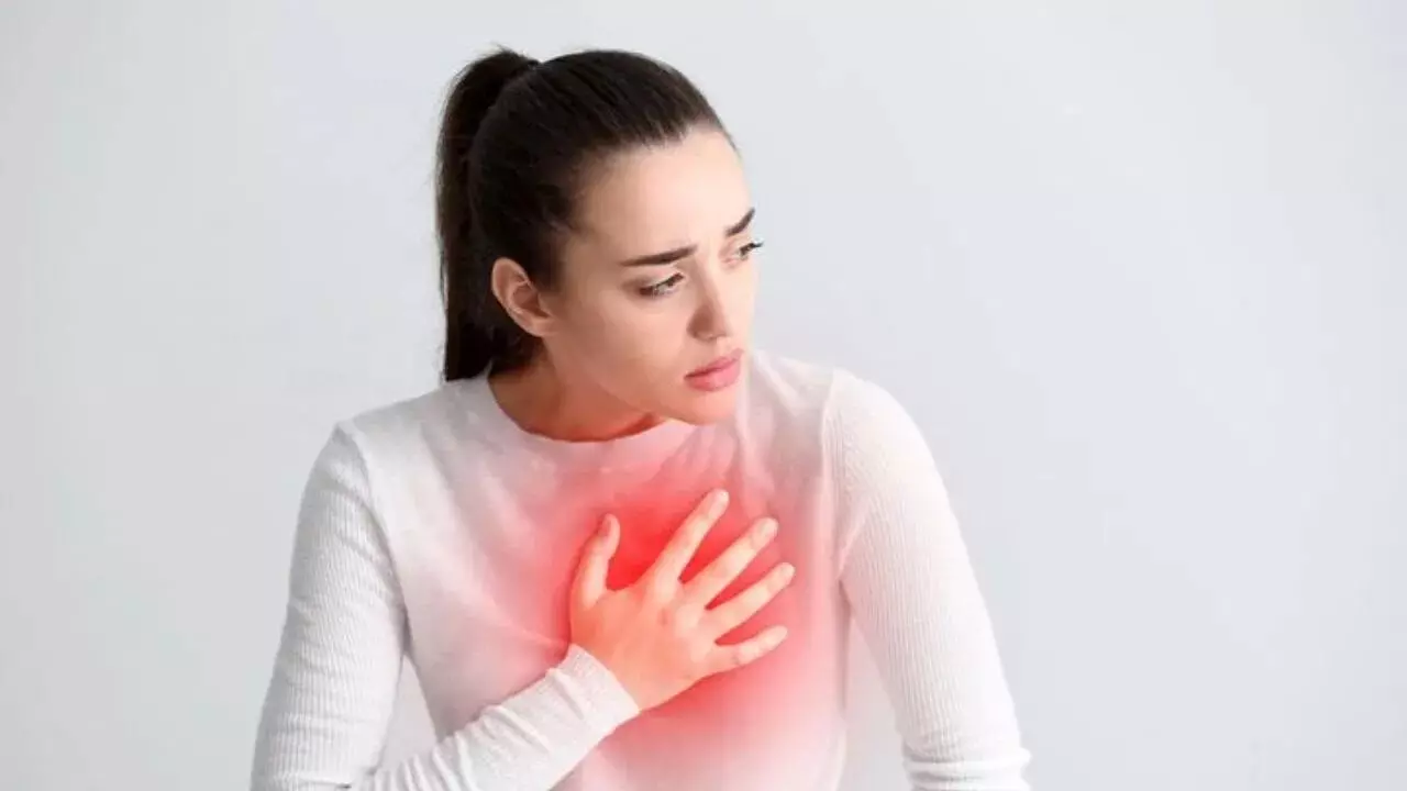 Heart Attacks: ఈ ఆహారాలతో గుండెపోటుకు చెక్ Heart Attacks: ఈ ఆహారాలతో గుండెపోటుకు చెక్