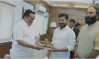 బనకచర్లను అడ్డుకోండి - కేంద్రమంత్రి పాటిల్కు రేవంత్, ఉత్తమ్ వినతి బనకచర్లను అడ్డుకోండి - కేంద్రమంత్రి పాటిల్కు రేవంత్, ఉత్తమ్ వినతి