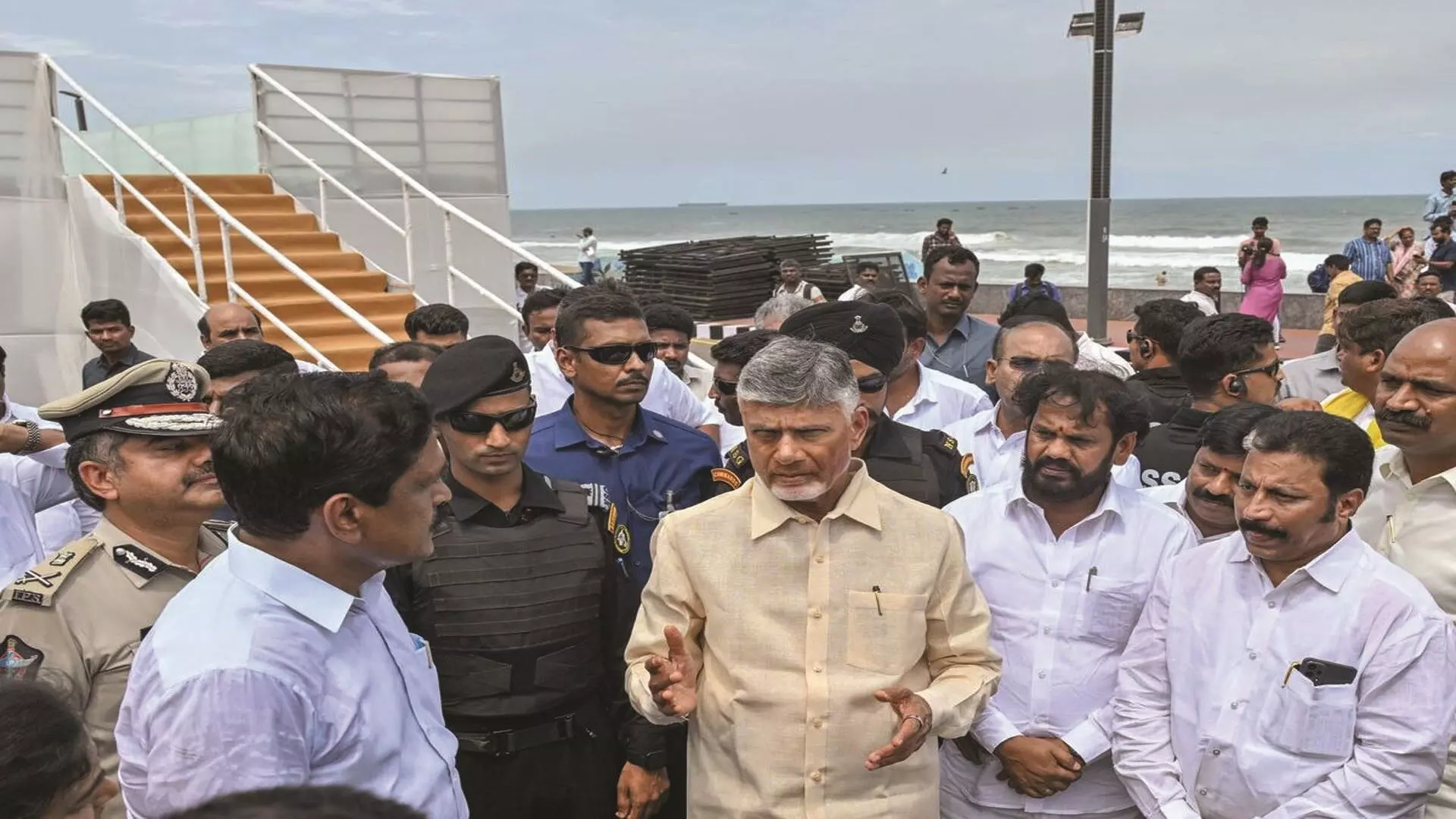 జూన్ 21న ఘనంగా అంతర్జాతీయ యోగా డే జూన్ 21న ఘనంగా అంతర్జాతీయ యోగా డే
