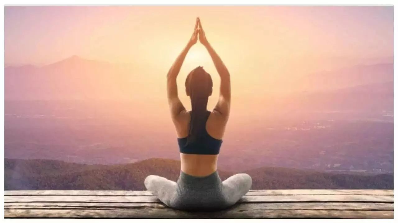 Yoga Poses: 15 రోజుల్లో స్లిమ్ అవ్వడానికి ఈ యోగాసనాలు వేయండి! Yoga Poses: 15 రోజుల్లో స్లిమ్ అవ్వడానికి ఈ యోగాసనాలు వేయండి!