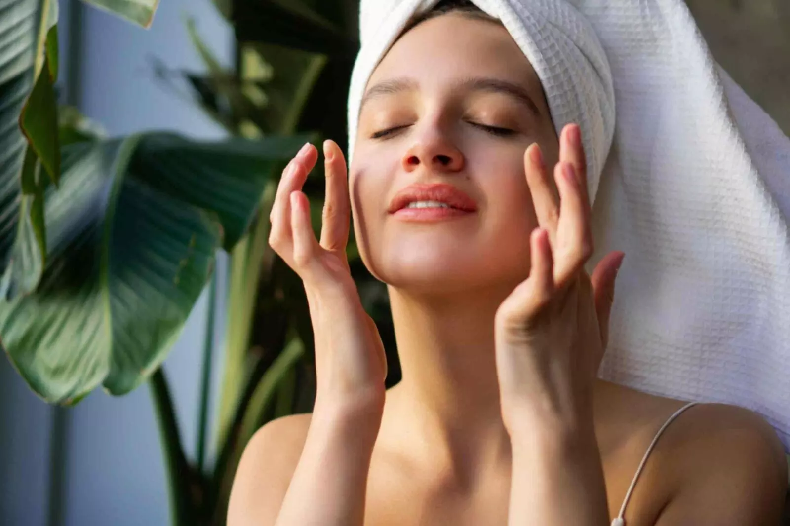 Pimples and Dark Spots: మొటిమలు, నల్లటి మచ్చలకు ఇంట్లోనే పరిష్కారం Pimples and Dark Spots: మొటిమలు, నల్లటి మచ్చలకు ఇంట్లోనే పరిష్కారం
