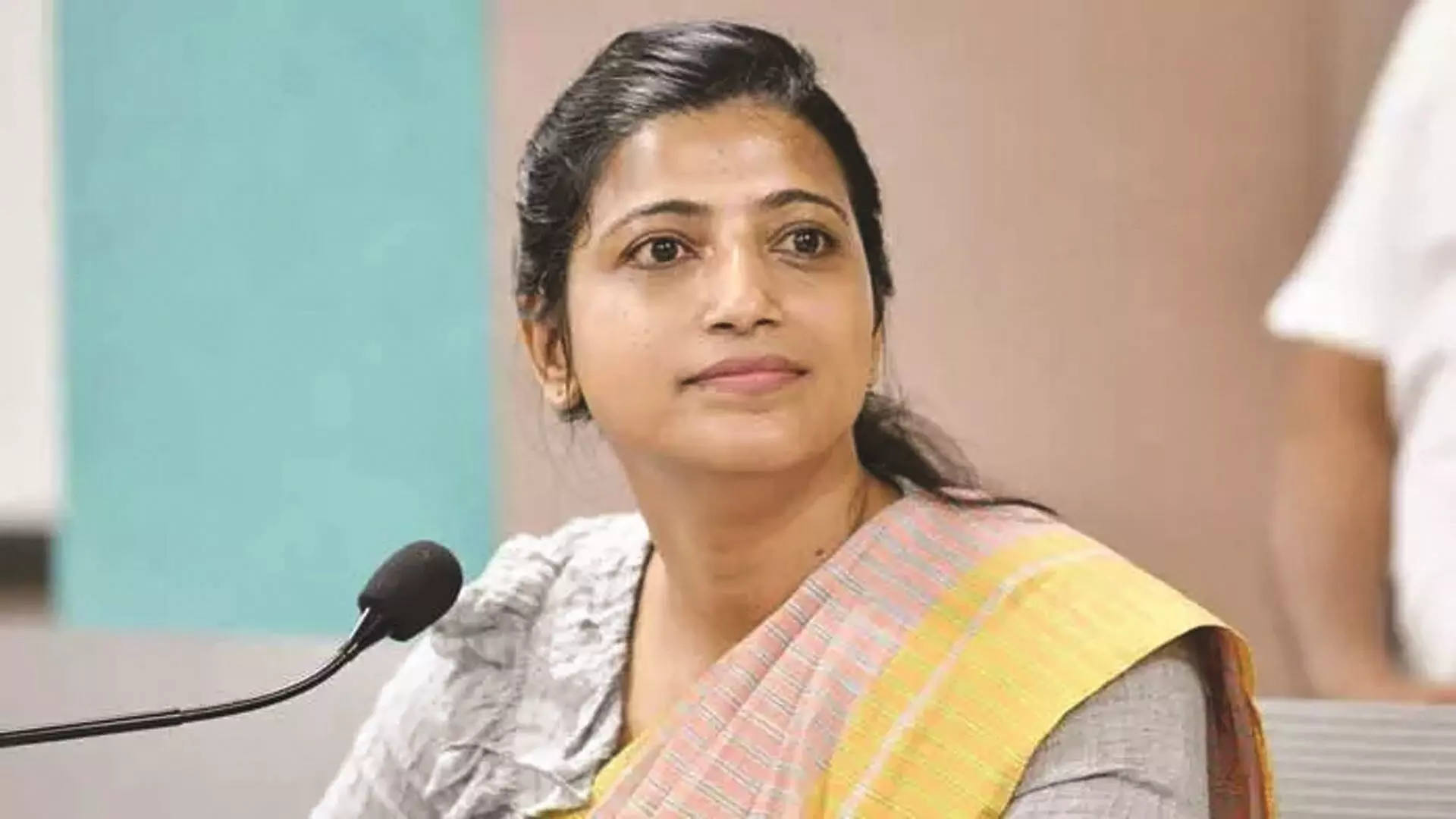 తిరిగి తెలంగాణ క్యాడర్ కు ఐఏఎస్ ఆమ్రపాలి తిరిగి తెలంగాణ క్యాడర్ కు ఐఏఎస్ ఆమ్రపాలి