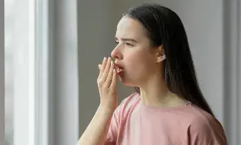 Bad Breath: నోటి దుర్వాసనకు కారణాలివే.. ఏం చేయాలంటే..?