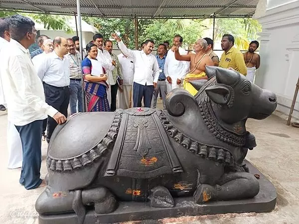 Tallapaka Brahmotsavams: తాళ్లపాక బ్రహ్మోత్సవాలకు విస్తృత ఏర్పాట్లు Tallapaka Brahmotsavams: తాళ్లపాక బ్రహ్మోత్సవాలకు విస్తృత ఏర్పాట్లు