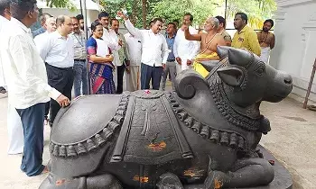 Tallapaka Brahmotsavams: తాళ్లపాక బ్రహ్మోత్సవాలకు విస్తృత ఏర్పాట్లు Tallapaka Brahmotsavams: తాళ్లపాక బ్రహ్మోత్సవాలకు విస్తృత ఏర్పాట్లు