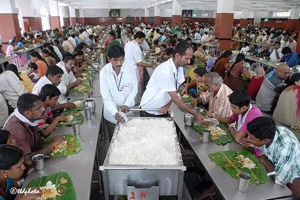 TTD Annadanam: నిరంతర యజ్ఞంగా టీటీడీ అన్నప్రసాద వితరణ TTD Annadanam: నిరంతర యజ్ఞంగా టీటీడీ అన్నప్రసాద వితరణ