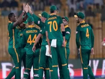 South Africa T20 Team: దక్షిణాఫ్రికా టీ20 జట్టుకు కొత్త కెప్టెన్ వచ్చేశాడు! South Africa T20 Team: దక్షిణాఫ్రికా టీ20 జట్టుకు కొత్త కెప్టెన్ వచ్చేశాడు!