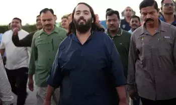 Anant Ambani : రిలయన్స్ బోర్డులో మార్పులు.. అనంత్ అంబానీకి కీలక బాధ్యతలు.. జీతం రూ.20కోట్లు పైనే Anant Ambani : రిలయన్స్ బోర్డులో మార్పులు.. అనంత్ అంబానీకి కీలక బాధ్యతలు.. జీతం రూ.20కోట్లు పైనే