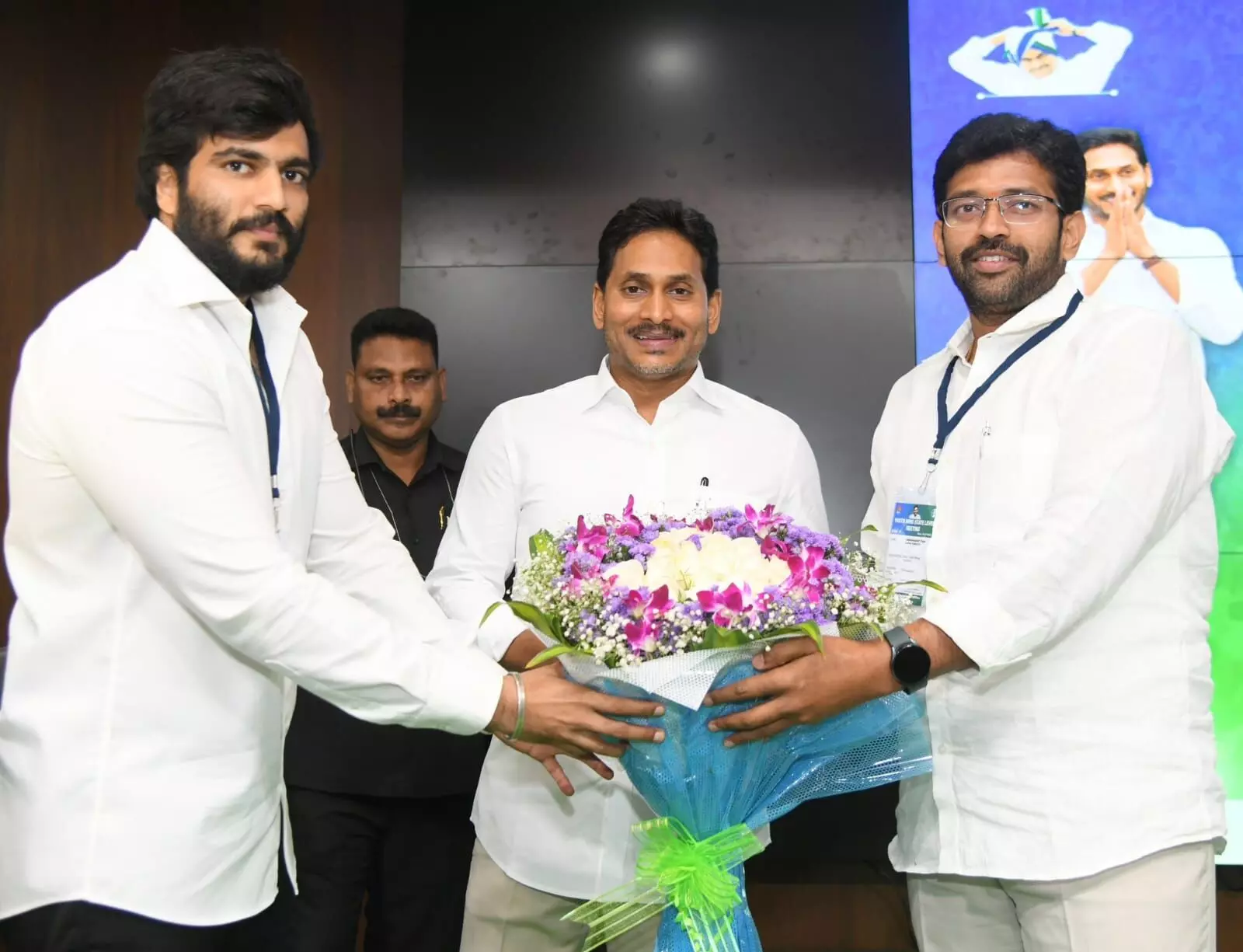 నాయకులగా ఎదగడానికి ఇప్పుడు గొప్ప అవకాశం నాయకులగా ఎదగడానికి ఇప్పుడు గొప్ప అవకాశం