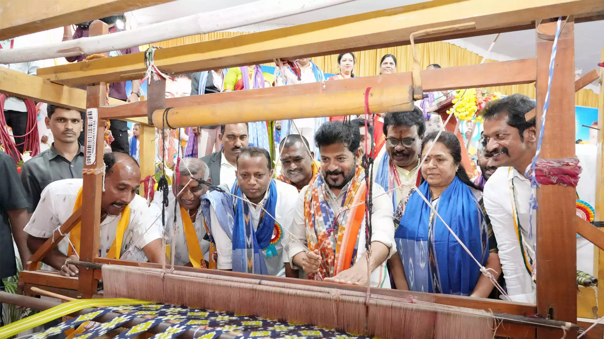 నేతన్నలకు సర్కార్ గుడ్ న్యూస్ నేతన్నలకు సర్కార్ గుడ్ న్యూస్