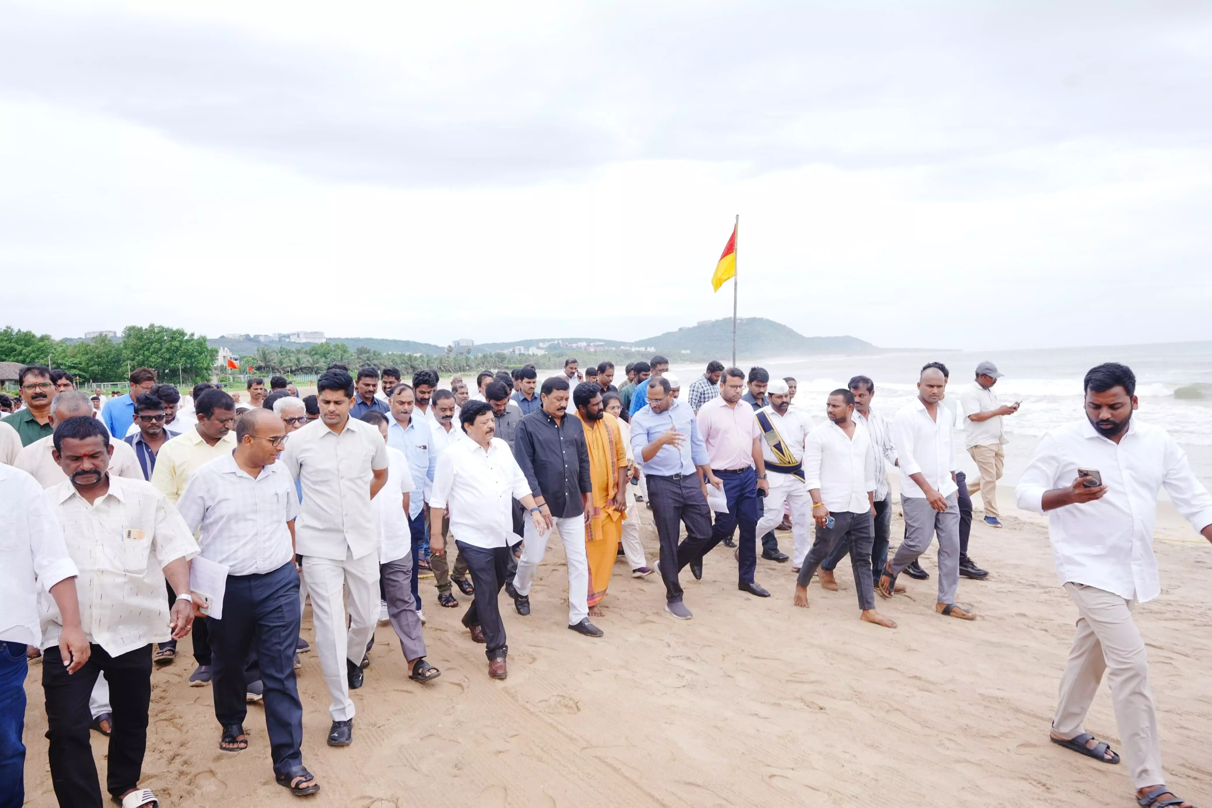 Rushikonda Beach : రుషికొండ బీచ్ సుందరీకరణకు మరిన్ని చర్యలు Rushikonda Beach : రుషికొండ బీచ్ సుందరీకరణకు మరిన్ని చర్యలు