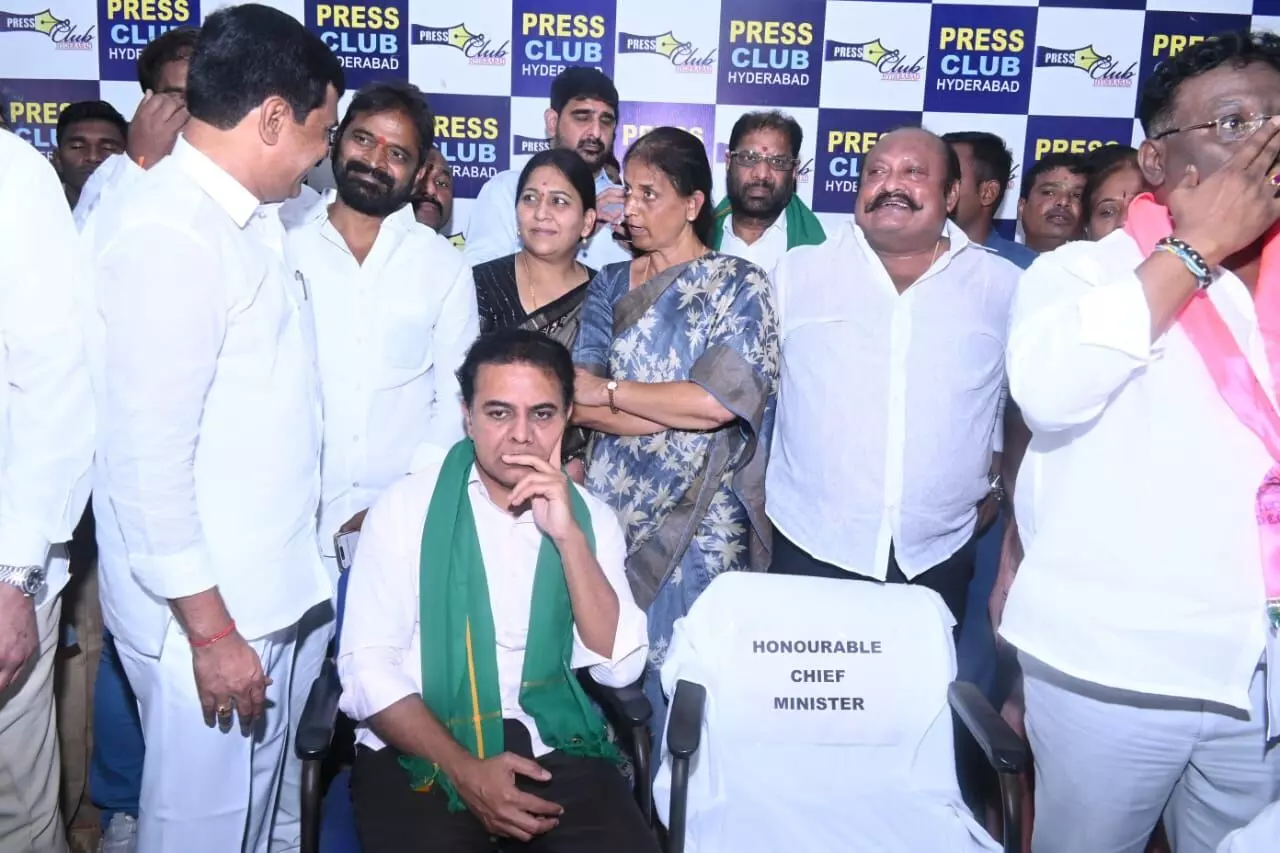 ముఖ్యమంత్రికి మరో ఛాన్స్ ఇస్తున్నా - కేటీఆర్ ముఖ్యమంత్రికి మరో ఛాన్స్ ఇస్తున్నా - కేటీఆర్