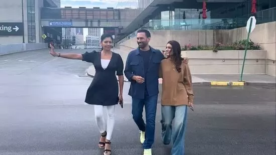Samantha: డైరెక్టర్ తో విదేశాల్లో.. ఫోటోలతో రచ్చలేపిన సమంత Samantha: డైరెక్టర్ తో విదేశాల్లో.. ఫోటోలతో రచ్చలేపిన సమంత