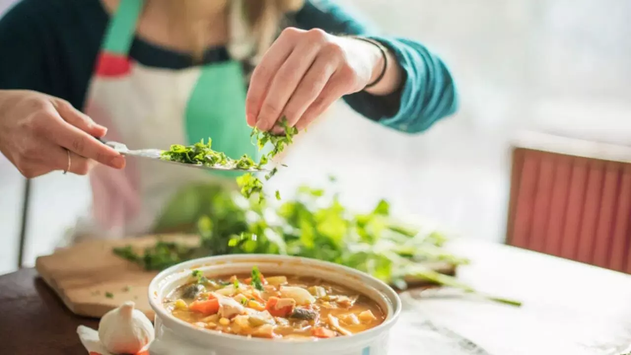 Non-Veg Sources: ఇవి వెజ్ అనుకుంటే పొరపాటే.. నాన్ వెజ్ నుంచి.. Non-Veg Sources: ఇవి వెజ్ అనుకుంటే పొరపాటే.. నాన్ వెజ్ నుంచి..