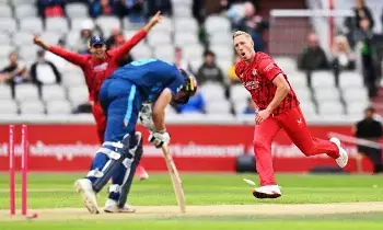 Cricket Sensation: క్రికెట్లో సంచలనం.. 6 బాల్స్లో 6 వికెట్లు.. Cricket Sensation: క్రికెట్లో సంచలనం.. 6 బాల్స్లో 6 వికెట్లు..