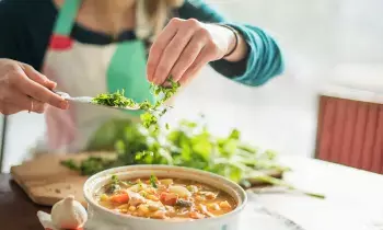 Non-Veg Sources: ఇవి వెజ్ అనుకుంటే పొరపాటే.. నాన్ వెజ్ నుంచి..