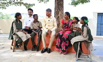 Mega PTM2.o : పండుగ వాతావరణంలో పేరెంట్, టీచర్స్ ఆత్మీయ సమావేశం Mega PTM2.o : పండుగ వాతావరణంలో పేరెంట్, టీచర్స్ ఆత్మీయ సమావేశం