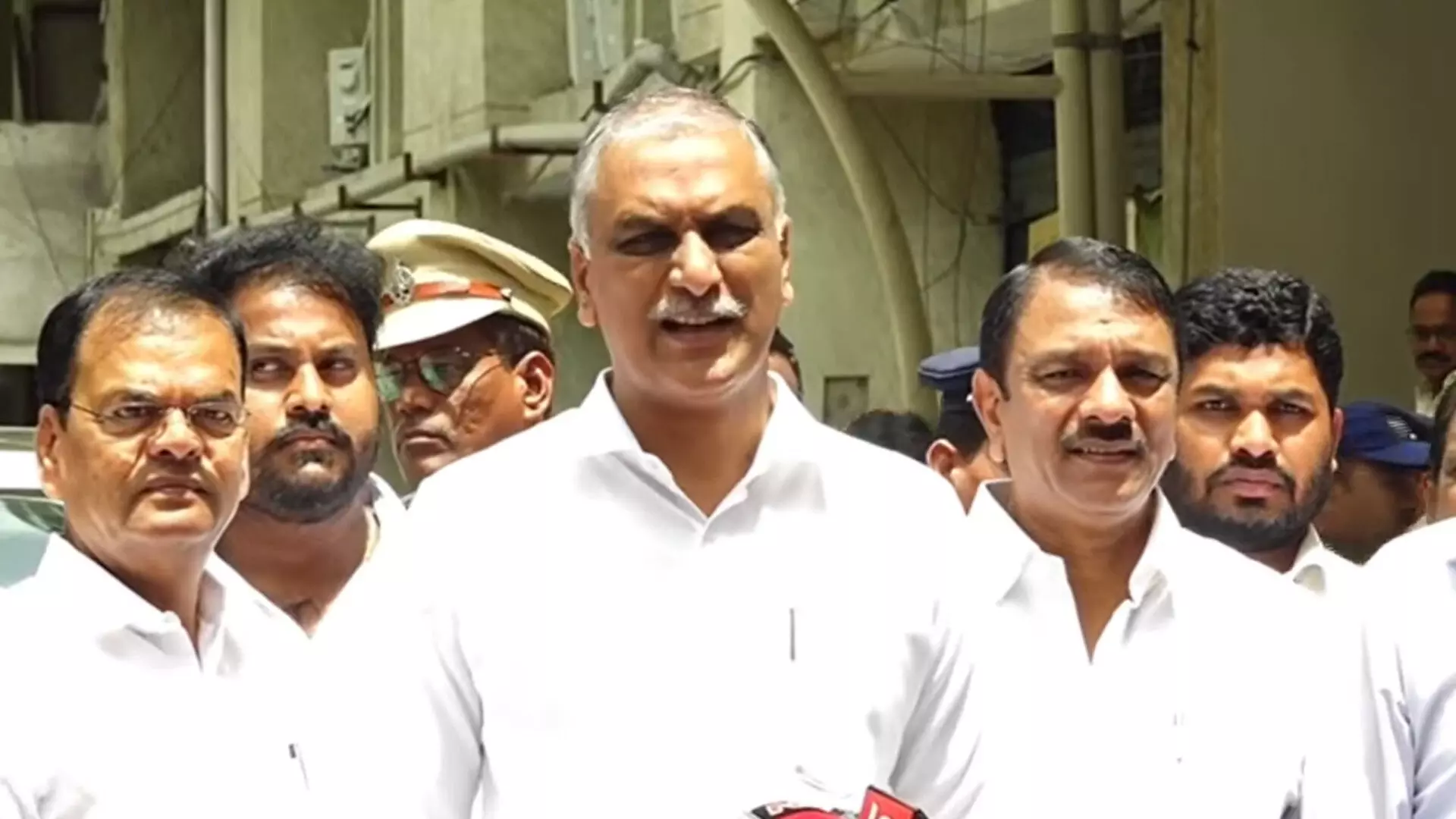 Harish Rao : పీసీఘోష్ కి అదనపు సమాచారం అందించా – హరీష్ రావు Harish Rao : పీసీఘోష్ కి అదనపు సమాచారం అందించా – హరీష్ రావు