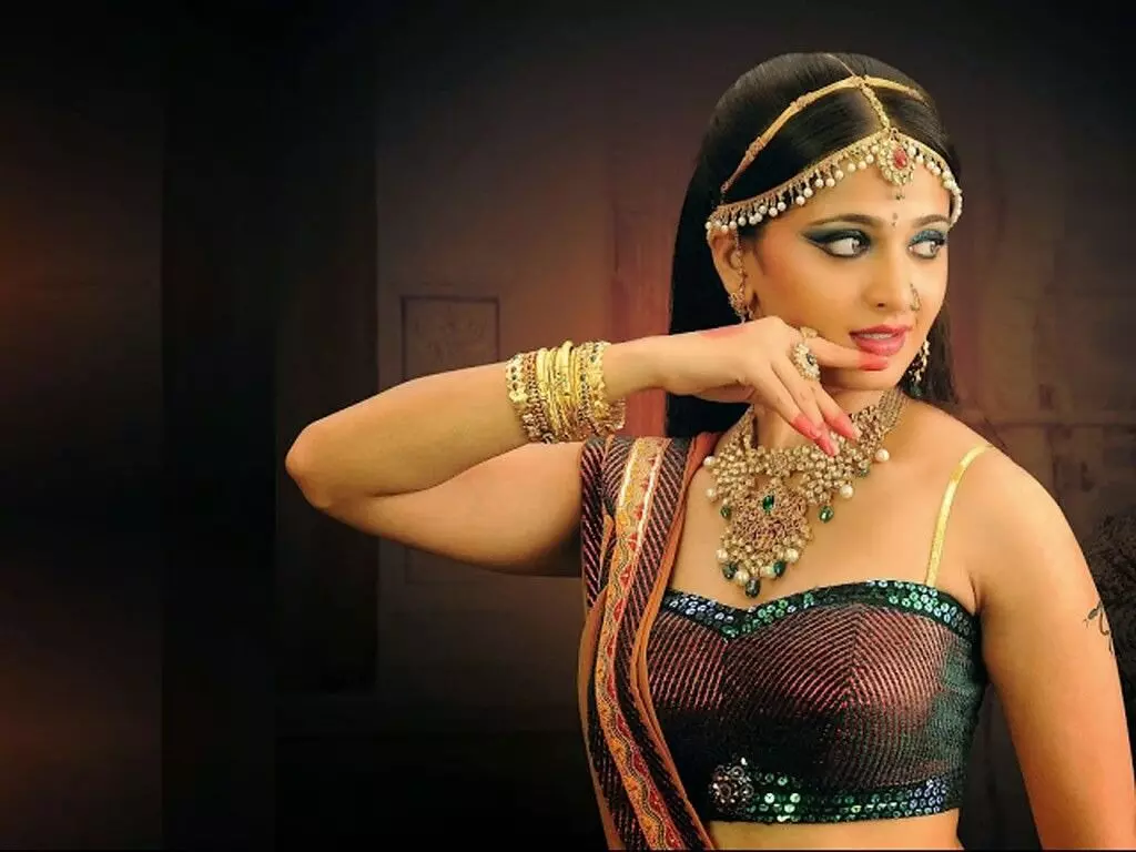 Anushka: ఆరో తరగతి లోనే లవ్ కు ఓకే చెప్పిన అనుష్క Anushka: ఆరో తరగతి లోనే లవ్ కు ఓకే చెప్పిన అనుష్క