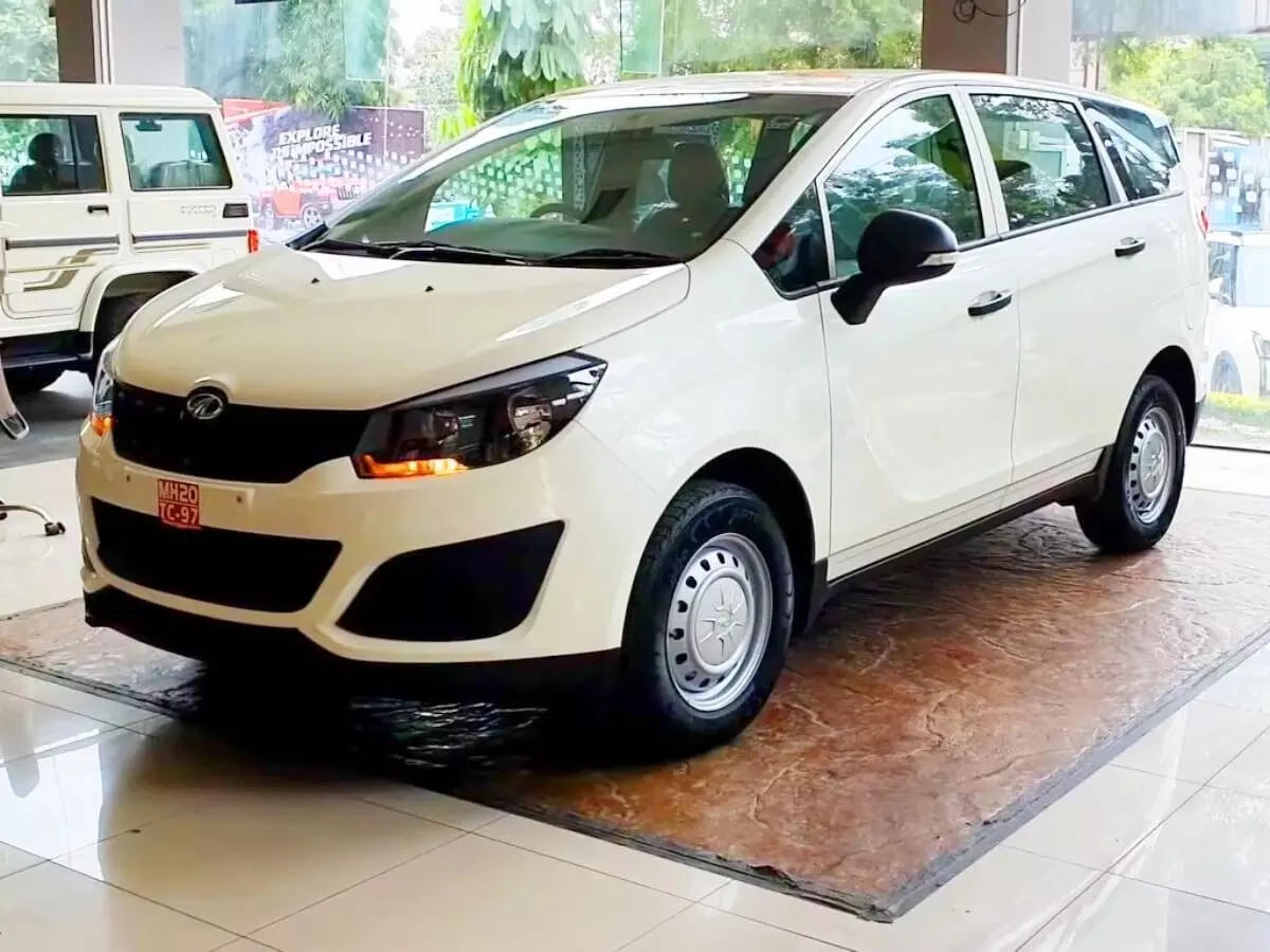Mahindra : మహీంద్రా బంపర్ ఆఫర్.. ఈ 7 సీటర్ కారు పై ఫస్ట్ టైం ఏకంగా రూ.2లక్షల డిస్కౌంట్ Mahindra : మహీంద్రా బంపర్ ఆఫర్.. ఈ 7 సీటర్ కారు పై ఫస్ట్ టైం ఏకంగా రూ.2లక్షల డిస్కౌంట్
