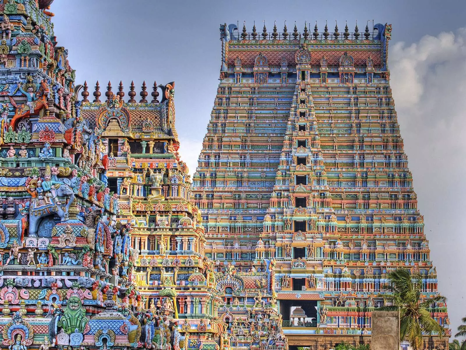Bhooloka Vaikuntha: భూలోక వైకుంఠం.. శ్రీరంగం ఆలయ విశేషాలు ఇవే! Bhooloka Vaikuntha: భూలోక వైకుంఠం.. శ్రీరంగం ఆలయ విశేషాలు ఇవే!