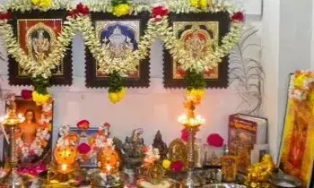 Pooja at Home: దేవుడికి పూజ ఎలా చేయాలంటే?