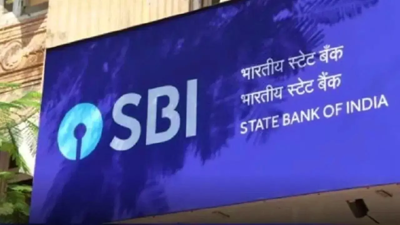 Bank Account : ఎస్బీఐ, కోటక్ మహీంద్రా బ్యాంకులో మీకు ఖాతాలున్నాయా.. అయితే మీకో షాక్ Bank Account : ఎస్బీఐ, కోటక్ మహీంద్రా బ్యాంకులో మీకు ఖాతాలున్నాయా.. అయితే మీకో షాక్