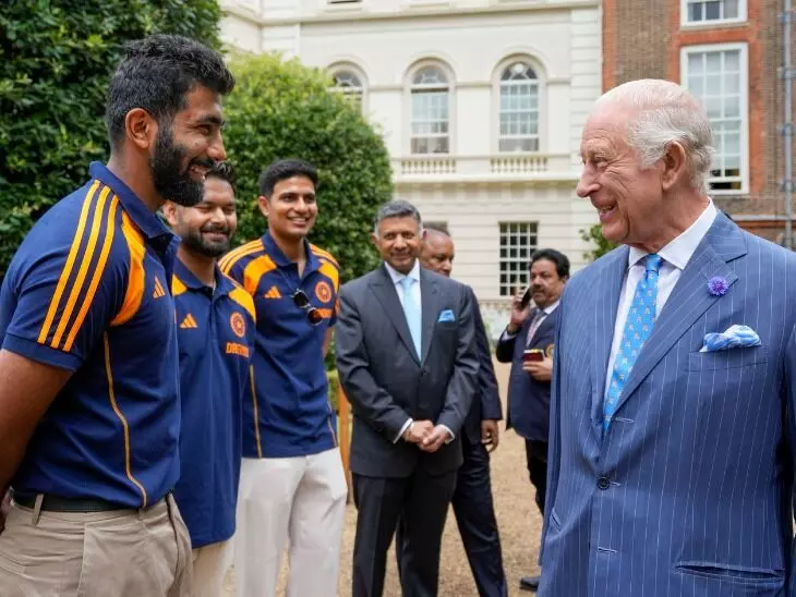 Indian Cricketers: బ్రిటన్ రాజు చార్లెస్-3ని కలిసిన భారత క్రికెటర్లు Indian Cricketers: బ్రిటన్ రాజు చార్లెస్-3ని కలిసిన భారత క్రికెటర్లు