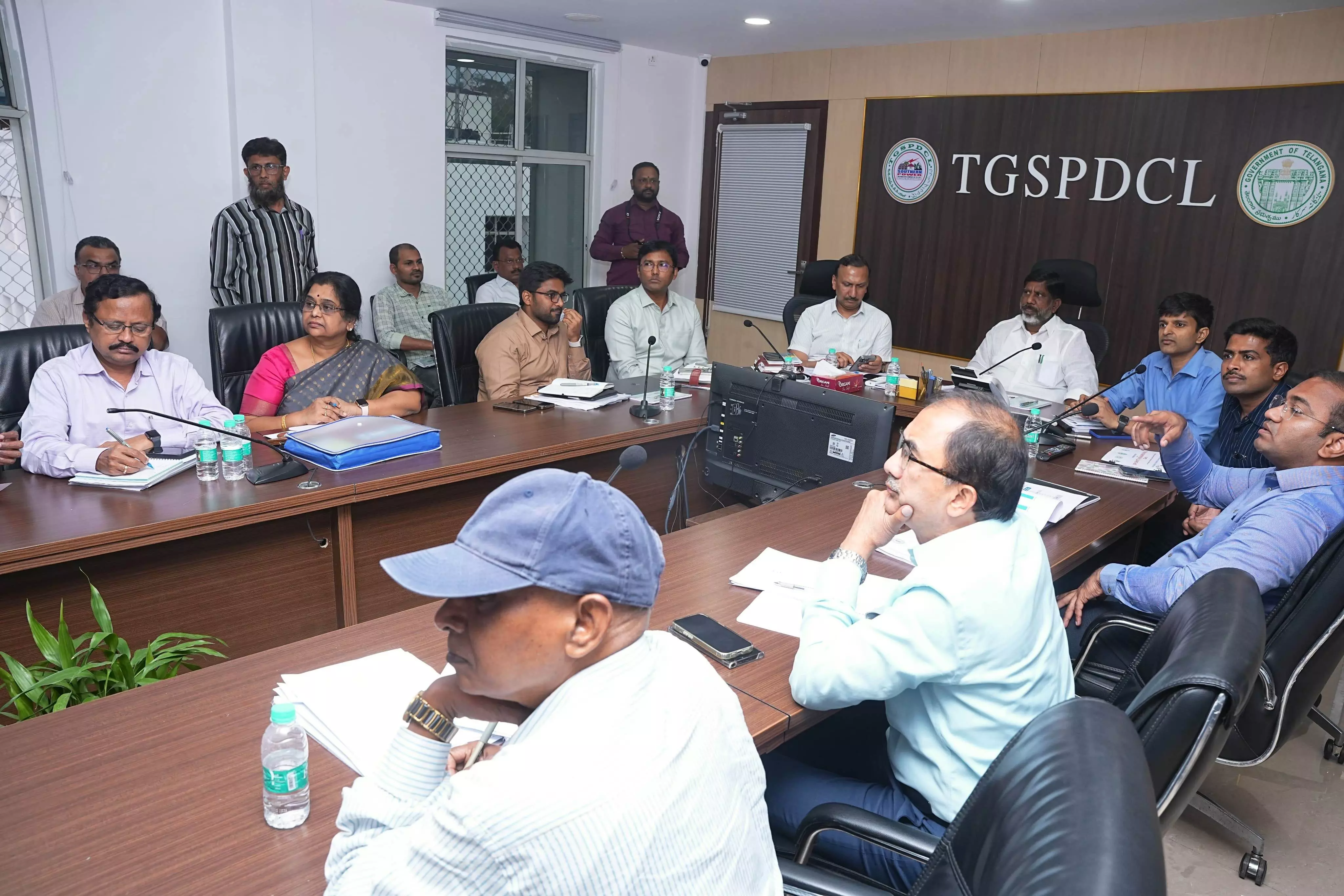 TGSPDCL : విద్యుత్ డిమాండ్ కు అనుగుణంగా సరఫరాకు చర్యలు చేపట్టండి TGSPDCL : విద్యుత్ డిమాండ్ కు అనుగుణంగా సరఫరాకు చర్యలు చేపట్టండి