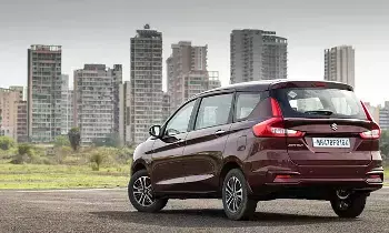 Maruti Suzuki Ertiga : ఇన్నోవా, కారెన్స్, స్కార్పియోలు కూడా దీని ముందు దిగదుడుపే.. ఈ నెలలో తక్కువ ధరకు కొనే ఛాన్స్
