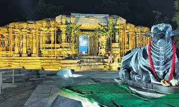 Thousand Pillar Temple: వేయి స్తంభాల గుడి ఈ ఆసక్తిరమైన విషయాలు మీకు తెలుసా? Thousand Pillar Temple: వేయి స్తంభాల గుడి ఈ ఆసక్తిరమైన విషయాలు మీకు తెలుసా?