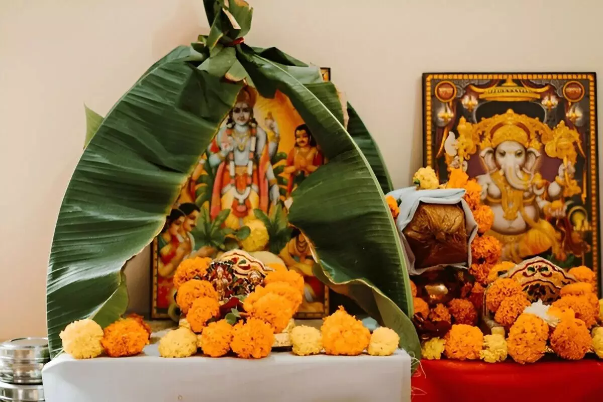 Satyanarayan Vrat Significance: సత్యనారాయణ వ్రతం ఎందుకు చేస్తారు..? వ్రతం ప్రాముఖ్యత గురించి మీకు తెలుసా..? Satyanarayan Vrat Significance: సత్యనారాయణ వ్రతం ఎందుకు చేస్తారు..? వ్రతం ప్రాముఖ్యత గురించి మీకు తెలుసా..?