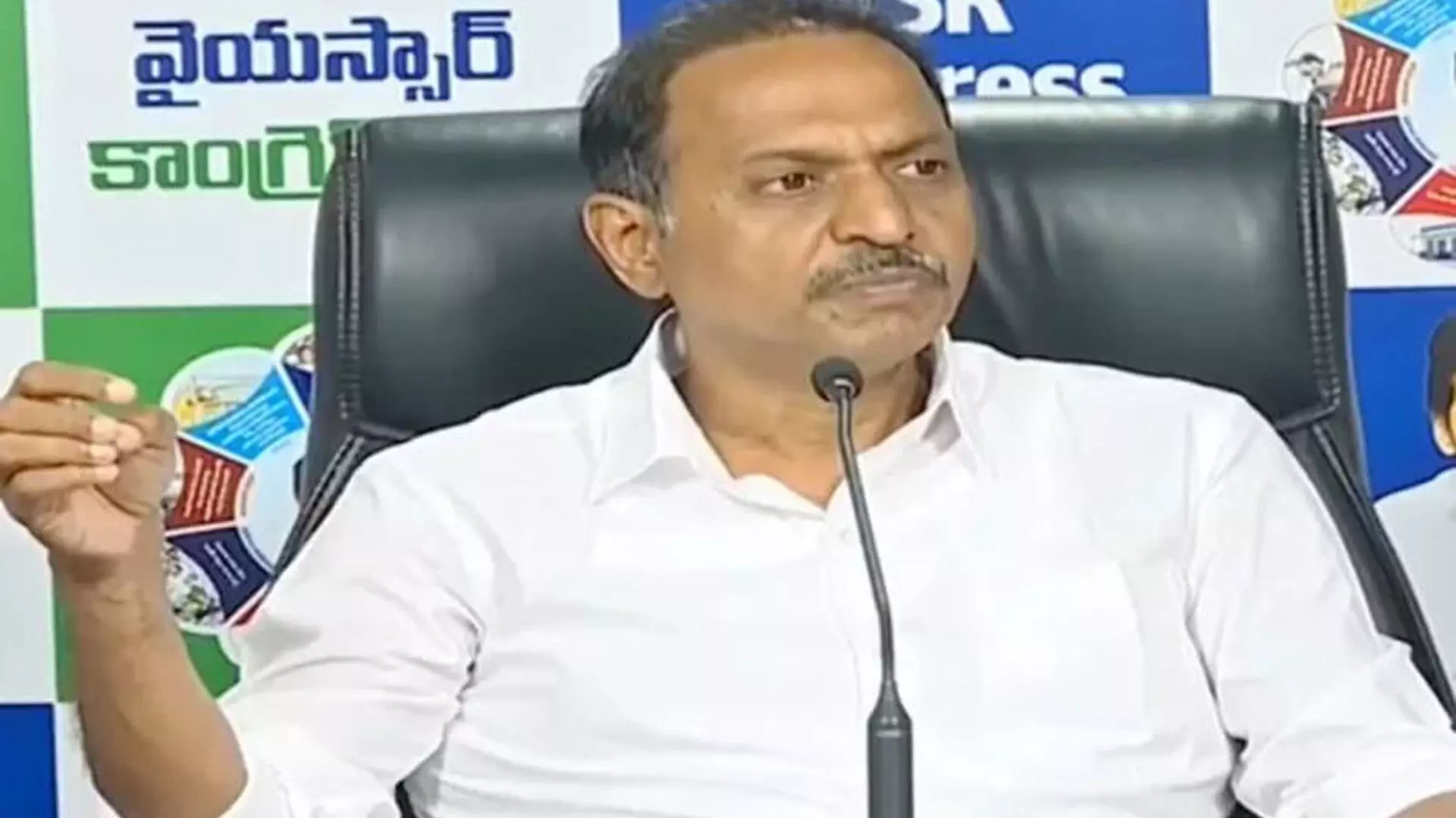 Pulivendula Satishreddy : హమీలన్నీ అమలు చేశామంటే ప్రజలు అవాక్కవుతున్నారు Pulivendula Satishreddy : హమీలన్నీ అమలు చేశామంటే ప్రజలు అవాక్కవుతున్నారు