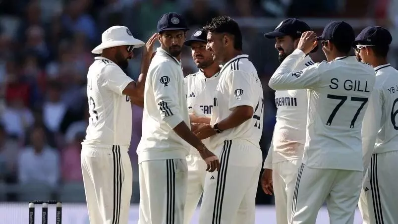 England Pile Up a Huge Score: చేతులెత్తేసిన బౌలర్లు..ఇంగ్లాండ్ భారీ స్కోర్ England Pile Up a Huge Score: చేతులెత్తేసిన బౌలర్లు..ఇంగ్లాండ్ భారీ స్కోర్