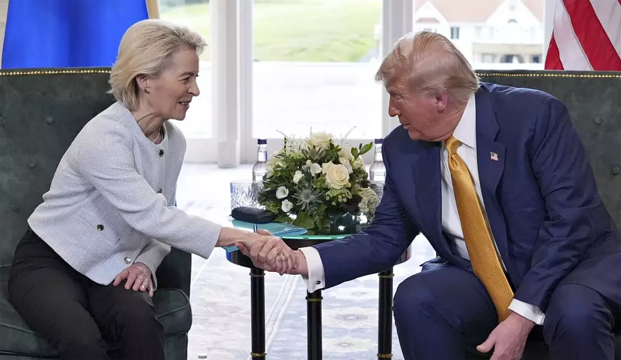 EU US Trade Deal : యూరోపియన్ యూనియన్ తో అమెరికా భారీ వాణిజ్య ఒప్పందం EU US Trade Deal : యూరోపియన్ యూనియన్ తో అమెరికా భారీ వాణిజ్య ఒప్పందం